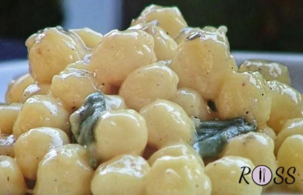 Gnocchetti con crema ai quattro formaggi