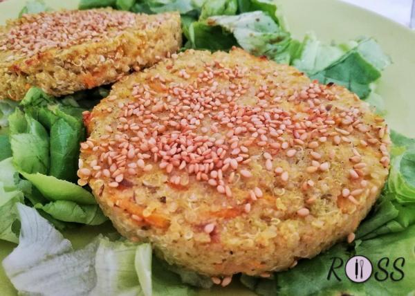 Hamburger di quinoa con tonno e verdure