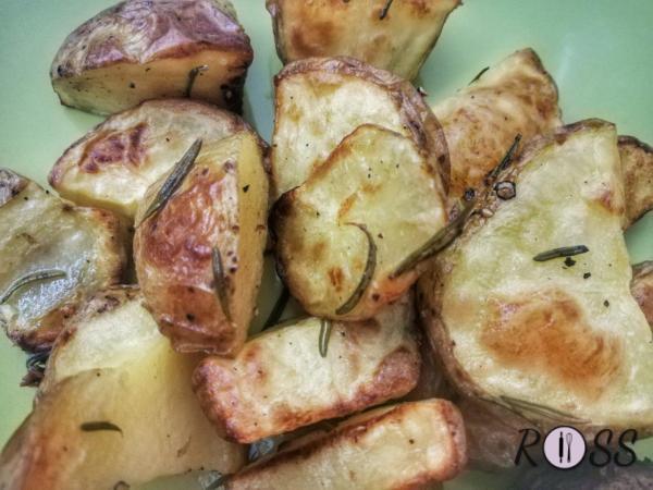 Patate al forno con buccia