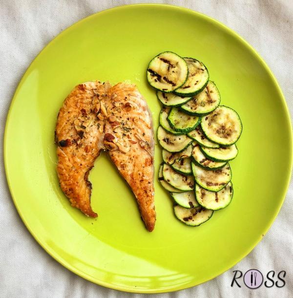 Salmone al forno con crosta di mandorle