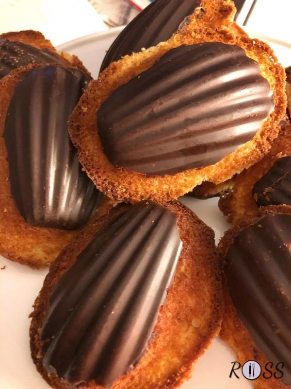 Madeleines alla vaniglia e cioccolato